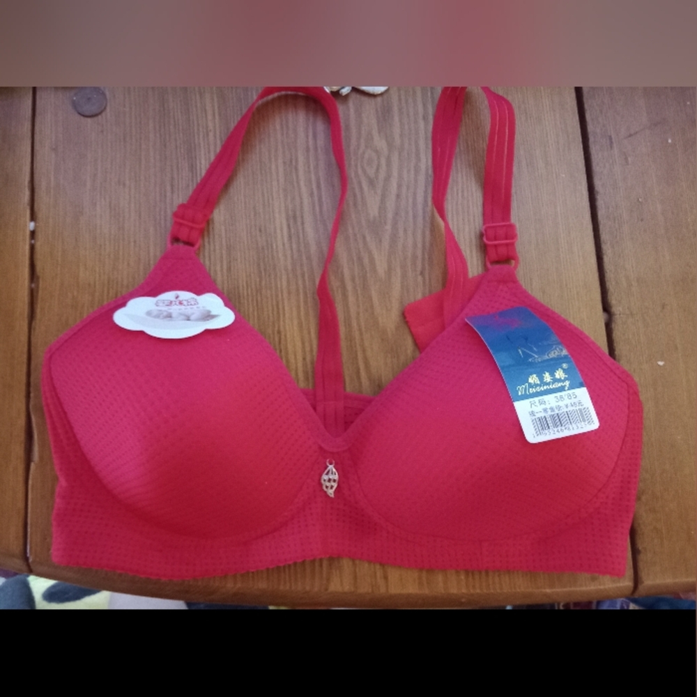 💎4/$15💎❤️Red Comfy Soft Bra 38 C❤️